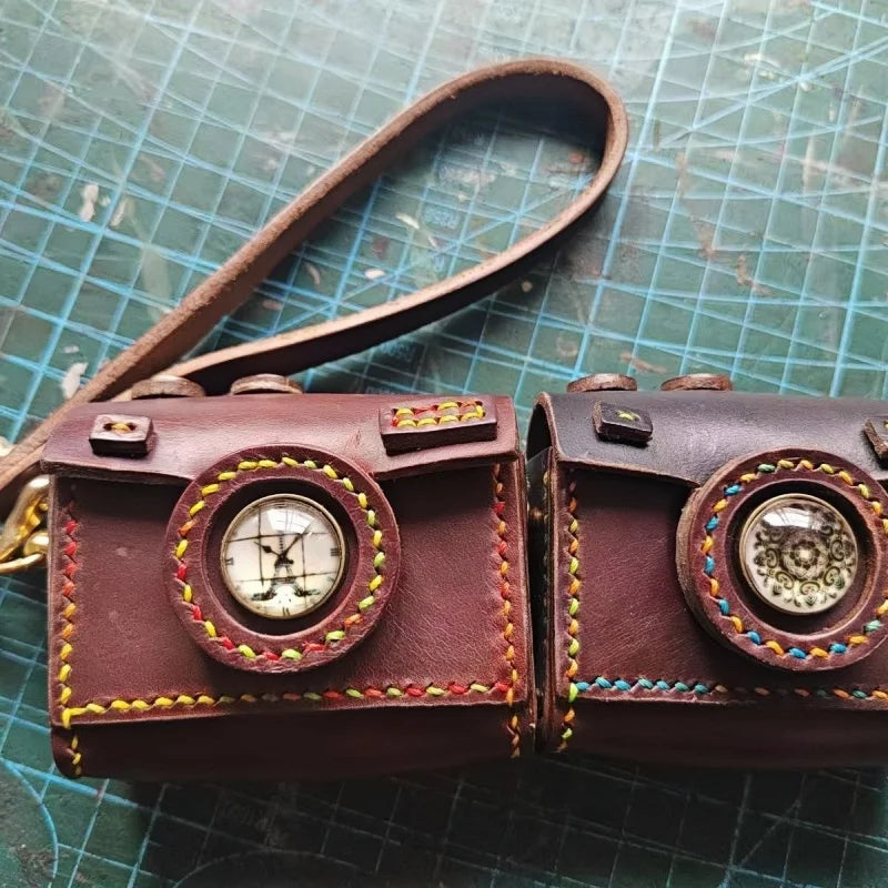 Vintage Camera Leather Bag Charm – Handmade Full-Grain Leather Mini Case | Retro Keychain & Lipstick Holder | Artistic Gift for Collectors