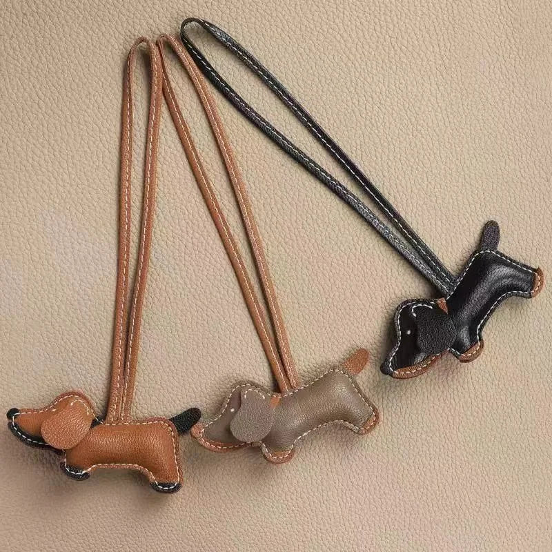 Handmade Leather Dachshund Dog Bag Charm – Premium Sheepskin Handbag Pendant & Keychain | Minimalist Boutique Accessory for Women’s Tote, Purse & Backpack