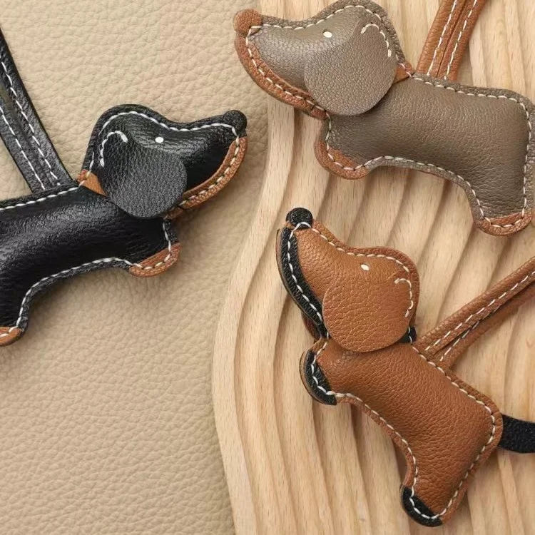 Handmade Leather Dachshund Dog Bag Charm – Premium Sheepskin Handbag Pendant & Keychain | Minimalist Boutique Accessory for Women’s Tote, Purse & Backpack
