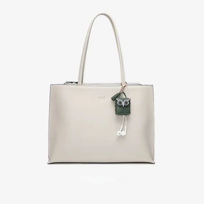 Dije de búho para bolso de cuero – Estuche de búho hecho a mano en cuero flor | Llavero multifuncional y organizador de cables | Dije pequeño y divertido para mujer