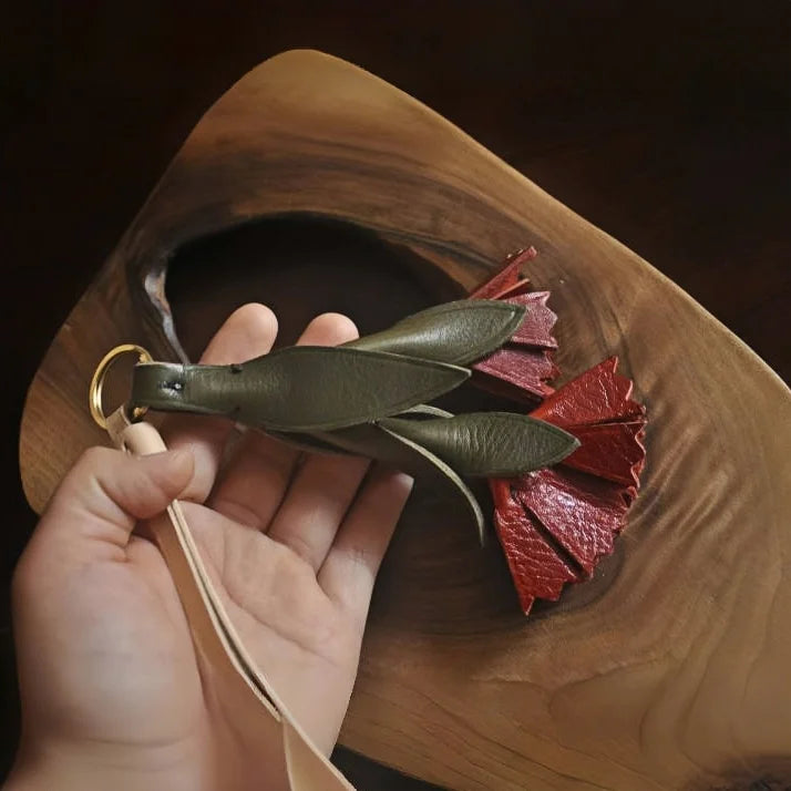 Vintage Leather Carnation Bag Charm – Handmade Full-Grain Cowhide Flower Keychain | Elegant 3D Floral Pendant | Unique Gift for Women