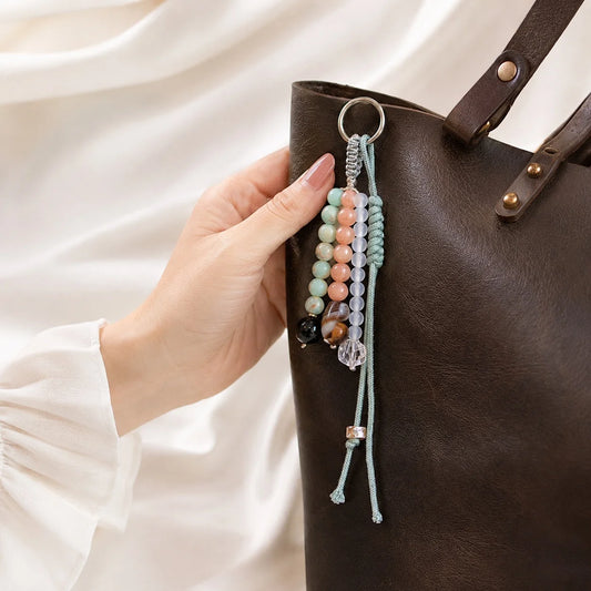 Dije de cristal para bolso con cuentas de los deseos: llavero hecho a mano con piedras preciosas de ojo de tigre, piedra solar y cuarzo | Colgante de la suerte de piedra natural para bolsos o llaves