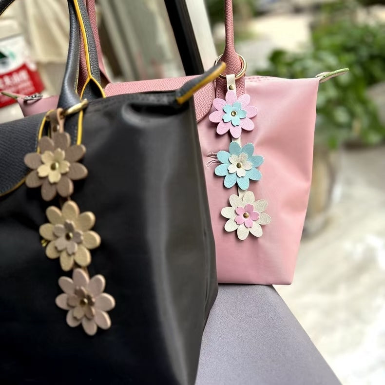 Handmade Leather Cherry Blossom Bag Charm – Full-Grain Leather Floral Pendant & Keychain | Multi-Color Sakura Accessory for Handbags, Totes & Keys | Creative Couple Gift