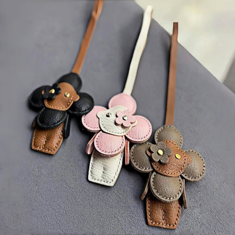 Handmade Sunflower Doll Leather Bag Charm – Full-Grain Leather Handbag Pendant & Keychain | Cute Floral Accessory for Women’s Tote, Purse & Keys | Artisan Crafted