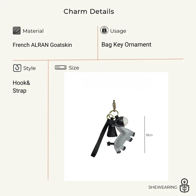 Amuleto de bolsa de cuero de burro hecho a mano – Llavero de animal de piel de cabra de grano completo | Accesorio minimalista para bolso con borla | Regalo único para ella
