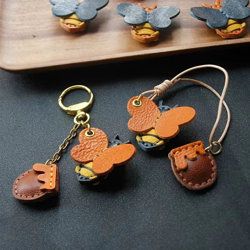 Bee & Honey Pot Leather Bag Charm – Handmade Full-Grain Cowhide Pendant | Cute Insect-Inspired Keychain | Creative Accessory for Handbags & Keys