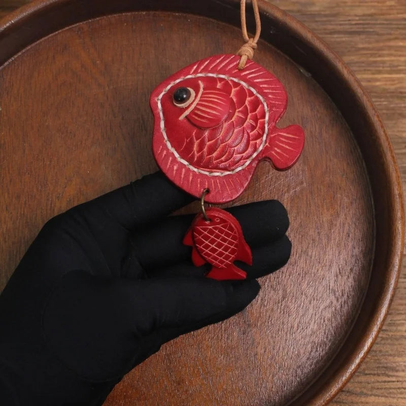 Lucky Fish Leather Bag Charm – Handmade Full-Grain Leather Pendant | Symbol of Joy & Prosperity | Retro DIY Accessory for Bags & Keys