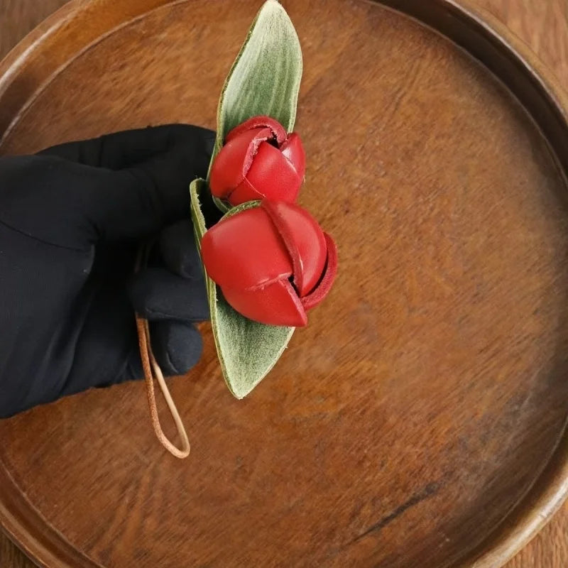 Handmade Tulip Leather Bag Charm – Full-Grain Cowhide Flower Pendant | Artisan Handcrafted Accessory | Unique Leather Handbag Decoration