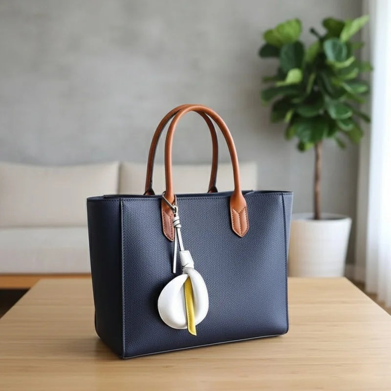 Calla Lily Leather Bag Charm – Handmade Genuine Leather Floral Keychain | Elegant Purse Accessory | Unique Gift for Women