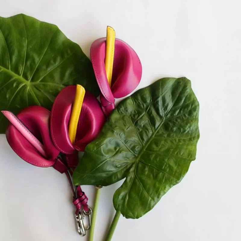 Calla Lily Leather Bag Charm – Handmade Genuine Leather Floral Keychain | Elegant Purse Accessory | Unique Gift for Women