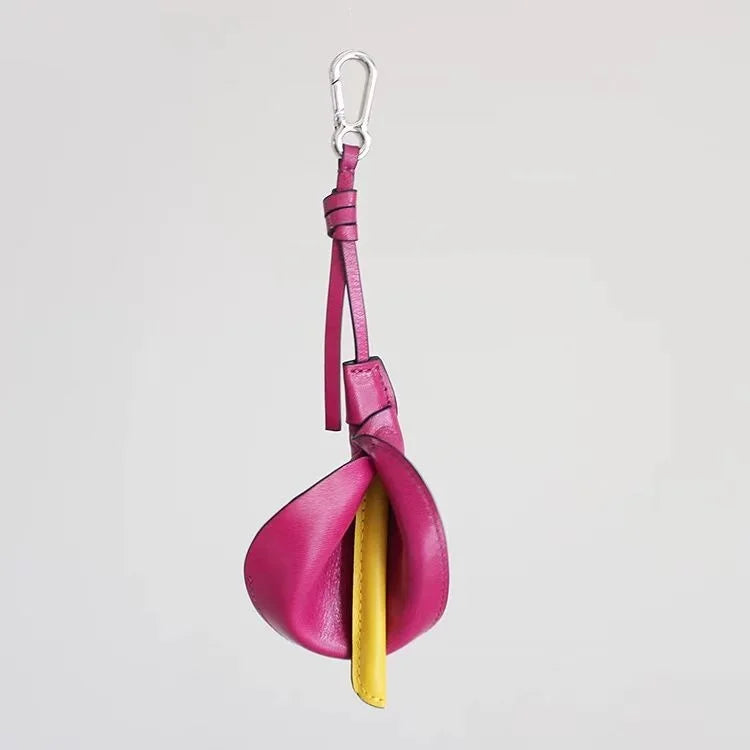 Calla Lily Leather Bag Charm – Handmade Genuine Leather Floral Keychain | Elegant Purse Accessory | Unique Gift for Women