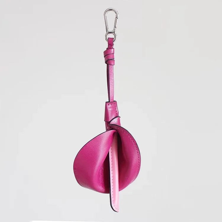 Calla Lily Leather Bag Charm – Handmade Genuine Leather Floral Keychain | Elegant Purse Accessory | Unique Gift for Women