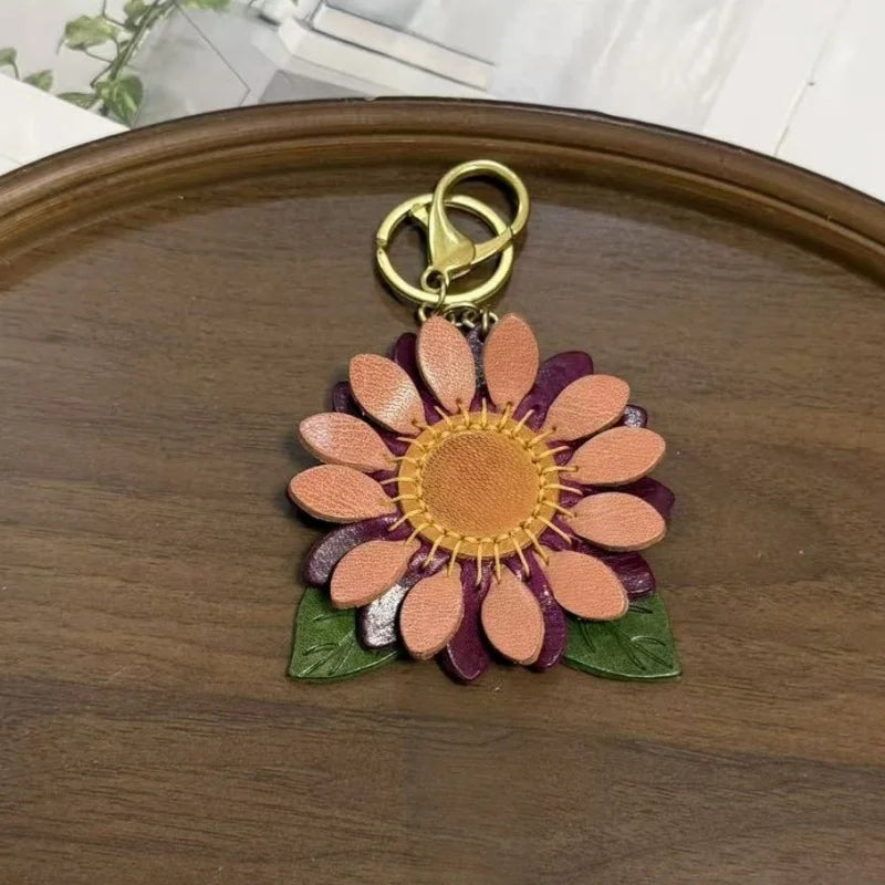 Dije de girasol para bolso – Llavero floral de cuero encerado de grano completo hecho a mano | Colgante de flor artesanal «Un futuro lleno de esperanza» | Regalo elegante para ella