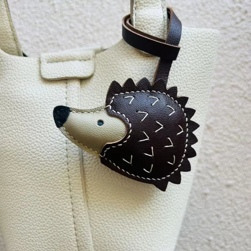Charming Hedgehog Leather Bag Charm – Handmade Sheepskin Keychain Pendant | Cute Animal-Inspired Accessory | Elegant Gift for Women