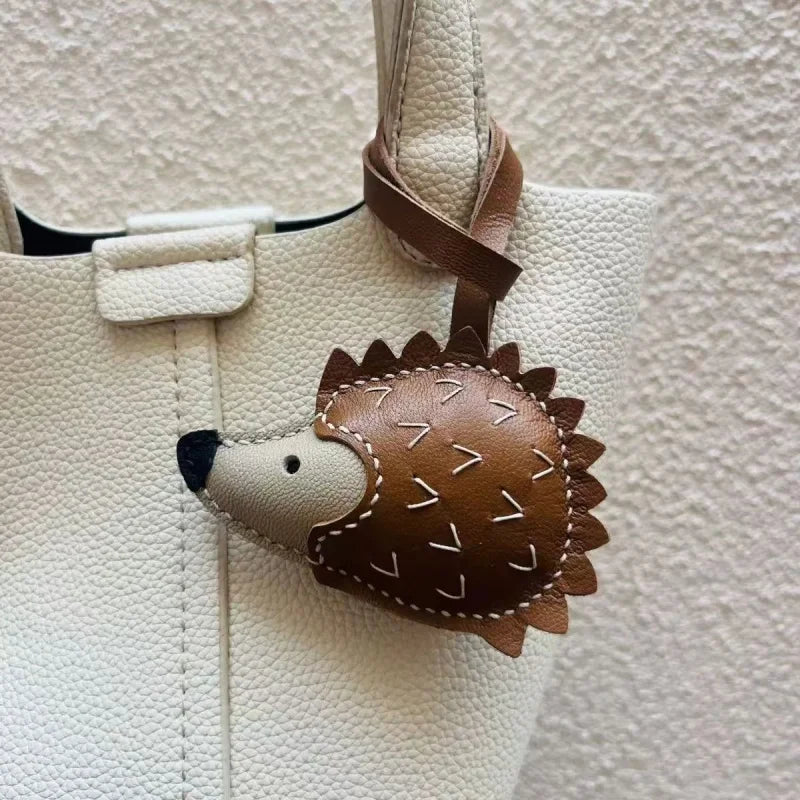 Charming Hedgehog Leather Bag Charm – Handmade Sheepskin Keychain Pendant | Cute Animal-Inspired Accessory | Elegant Gift for Women