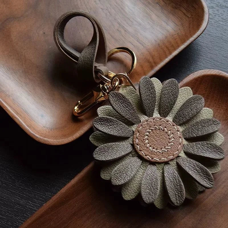 Blossom Leather Bag Charm – Handmade Full-Grain Cowhide Floral Pendant | Minimalist Artistic Keychain | Elegant Gift for Handbags & Cars