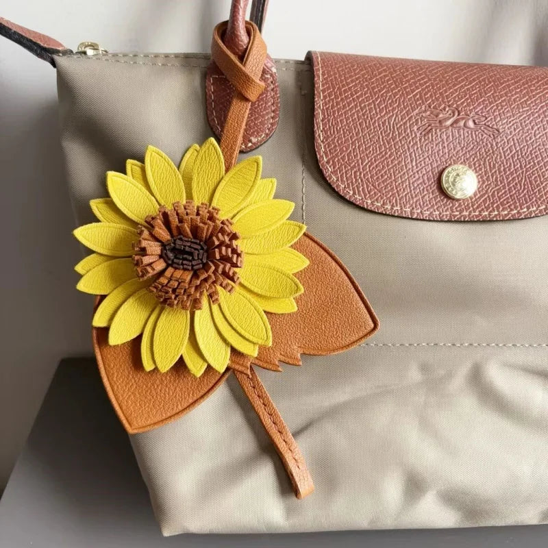 Sunflower Leather Bag Charm – Handmade Full-Grain Cowhide Pendant | Unique Artistic Keychain | Elegant Floral Handbag Accessory