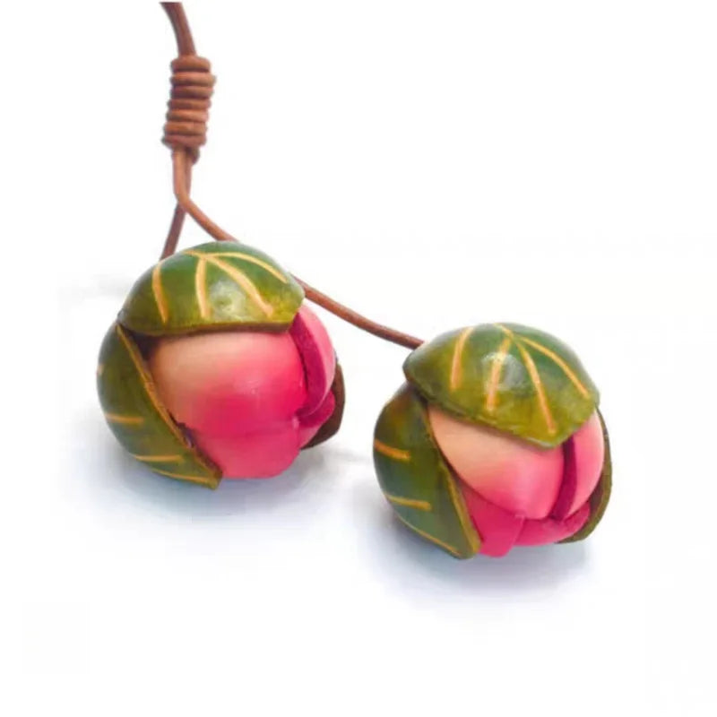 Joyful Bloom Leather Bag Charm – Handmade Full-Grain Leather Flower Pendant | Botanical-Inspired Keychain | Unique Gift & Handbag Accessory