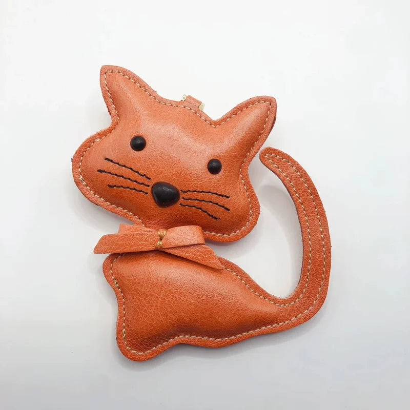 Nordic Gentle Cat Leather Bag Charm – Handmade Full-Grain Leather Keychain | Cute Animal Bookmark & Bag Pendant | Soft-Tone INS Gift for Cat Lovers