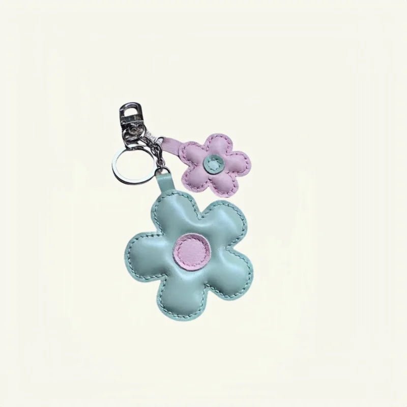 Exquisite Dual - Flower Horseshoe Buckle Sunflower Leather Charm - Multicolor Combination for Bags, Backpacks, and Keys, Perfect as a High - End Gift - shewearing