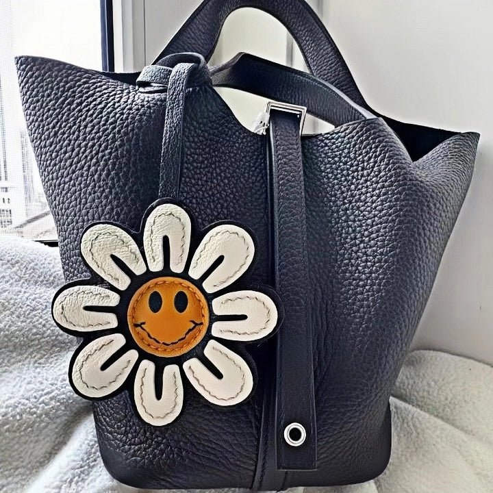 Handcrafted Sunflower Leather Bag Charm – Full - Grain Lambskin Keychain, Minimalist and Fashionable Gift for Women - shewearing