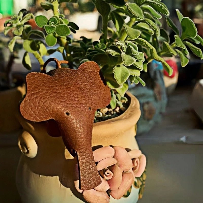 Leather Elephant Charm – Handcrafted Full - Grain Cowhide Accessory for Bags & Keys, Minimalist & Sophisticated Gift - shewearing