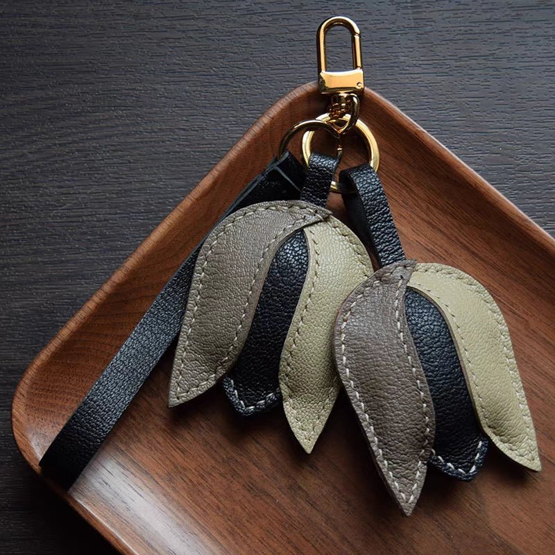 Morandi Tulip – Original Handcrafted Leather Bag Charm, Minimalist Design, French Goatskin Keychain, Elegant Gift for Her - shewearing