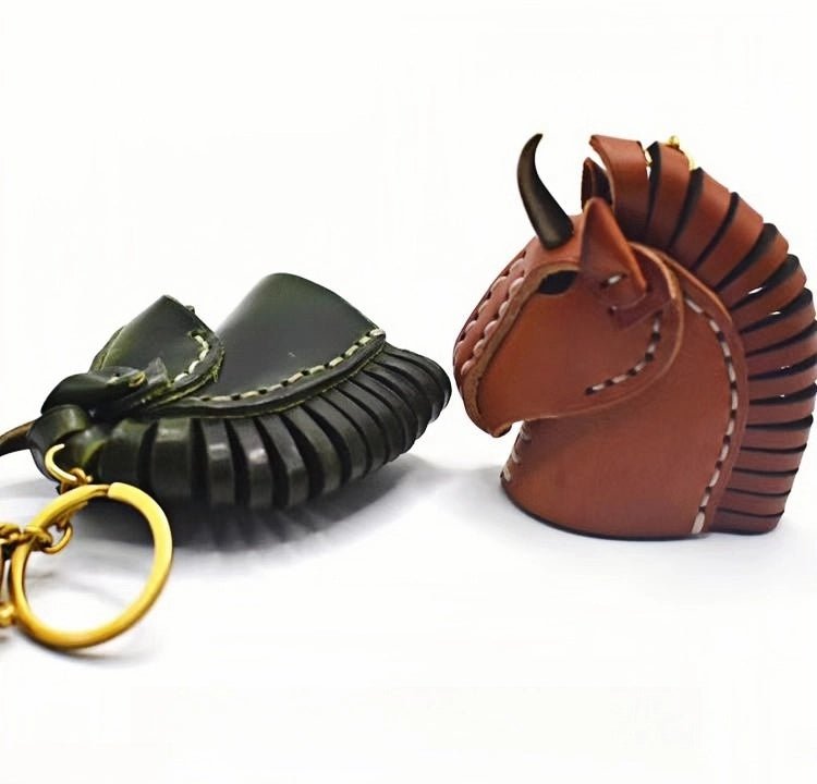 Nordic Unicorn Bag Charm – Genuine Leather Keychain Accessory, Handcrafted Cowhide, Unique Bookmark Design, Creative Gift for Her - shewearing