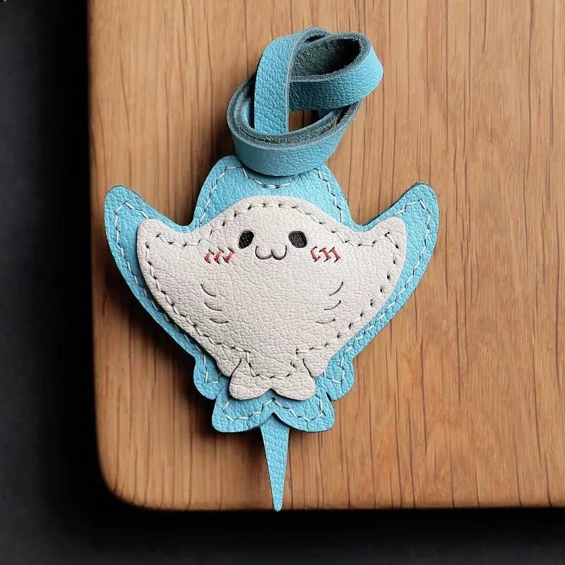 Stingray - Inspired Leather Bag Charm – Handmade Genuine Leather Keychain | Elegant Ocean Animal Pendant | Chic Accessory for Handbags & Cars - shewearing