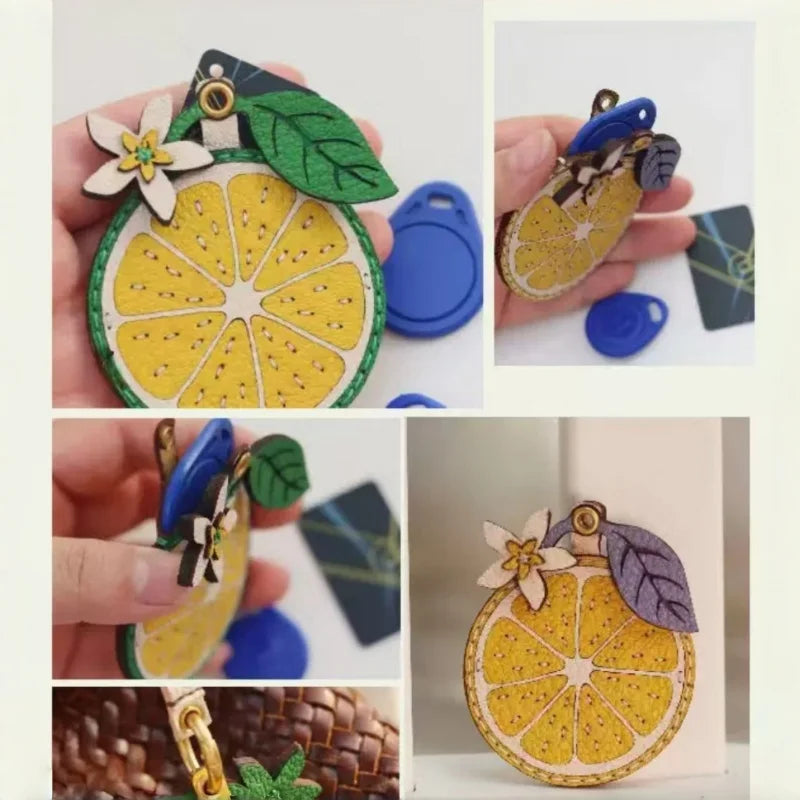 Amuleto de bolsa de cuero limón cítrico con tarjetero oculto – Colgante de cuero de grano completo hecho a mano | Estuche para tarjeta de llave NFC | Regalo funcional de accesorio para bolso para ella