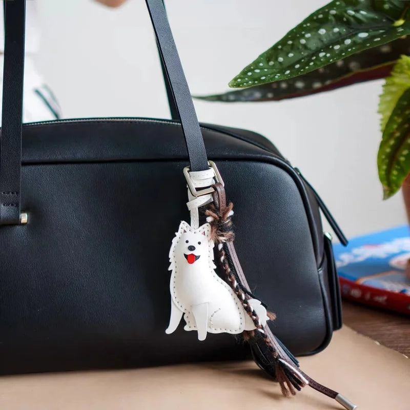 Original Samoyed Dog Leather Bag Charm – Handmade Full-Grain Leather Keychain | Cute White Puppy Pendant for Pet Lovers | Zodiac Gift & Couple Accessory