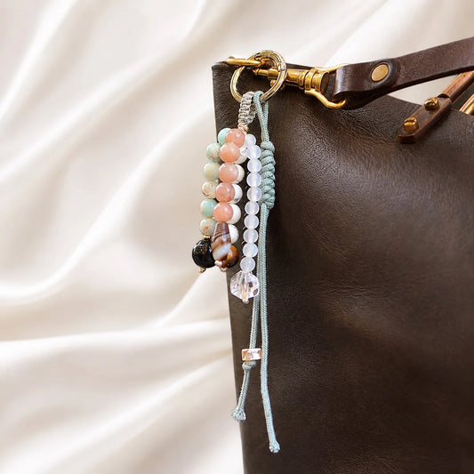 Dije de cristal para bolso con cuentas de los deseos: llavero hecho a mano con piedras preciosas de ojo de tigre, piedra solar y cuarzo | Colgante de la suerte de piedra natural para bolsos o llaves