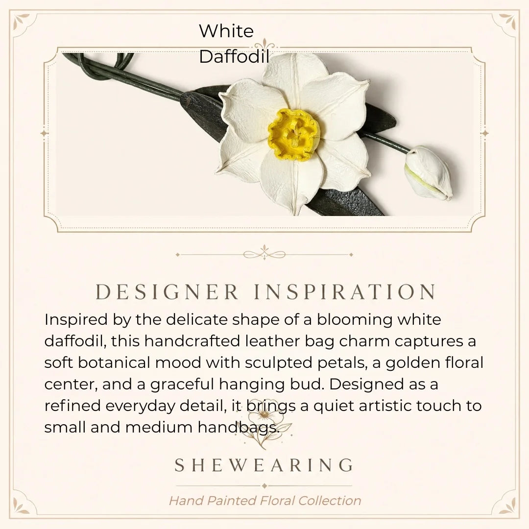 Colgante para bolso de cuero con narciso blanco pintado a mano – Elegante accesorio floral para bolso, regalo único para ella