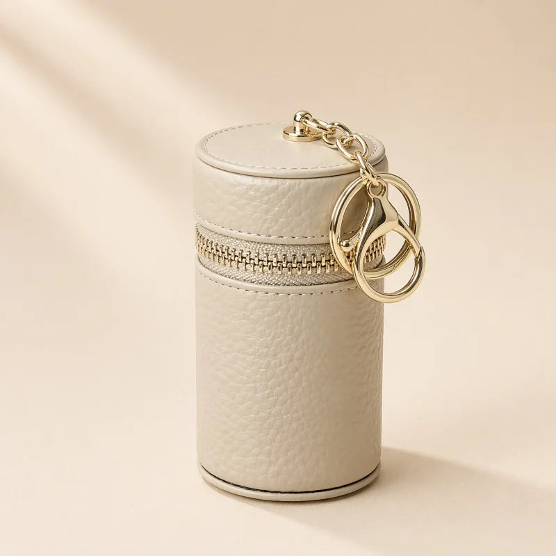 Minibolso de Piel para Labial – Elegante Estuche Cilindro para Labial y Esenciales | Accesorio de Llavero Hecho a Mano | Regalo para Ella