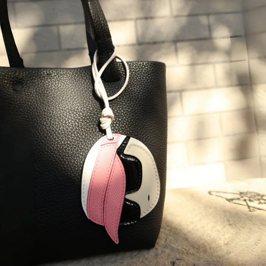 Colgante de gato de piel de grano completo hecho a mano, colgante de niña, colgante de gatito con gafas de sol, accesorio de bolso, llavero, regalo para ella