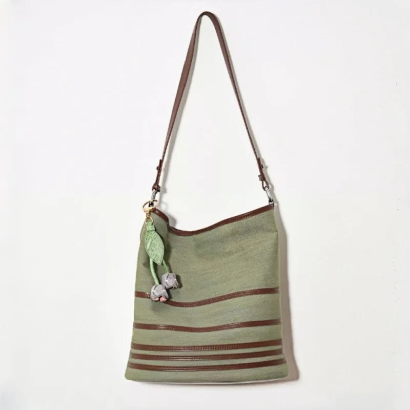 Dije de tulipán para bolso de cuero artesanal – Llavero con colgante floral de piel de vaca encerada | Accesorio floral cosido a mano para bolsos | Elegante regalo botánico para ella