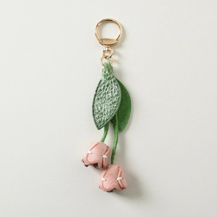 Dije de tulipán para bolso de cuero artesanal – Llavero con colgante floral de piel de vaca encerada | Accesorio floral cosido a mano para bolsos | Elegante regalo botánico para ella