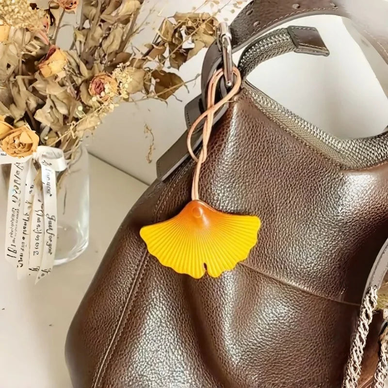 Vintage Ginkgo Leaf Leather Bag Charm – Handcrafted Full-Grain Leather Pendant | Autumn-Inspired Handbag & Backpack Accessory | Elegant Gift for Her