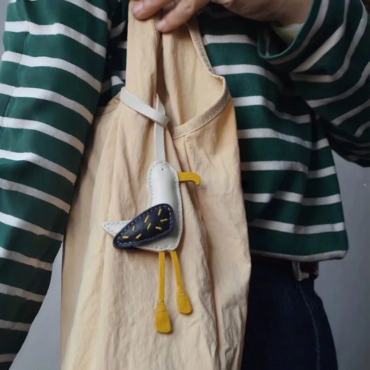 Handcrafted Seagull Leather Bag Charm – Original Artistic Design in Grained Sheepskin | Cute Coastal-Inspired Pendant for Handbags & Car Keys | Unique Gift for Women