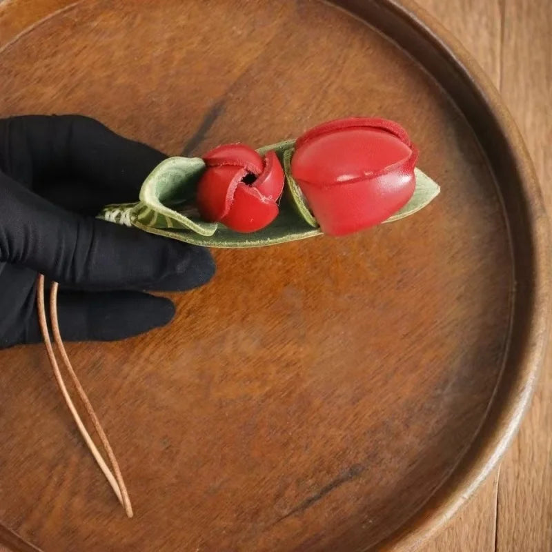 Handmade Tulip Leather Bag Charm – Full-Grain Cowhide Flower Pendant | Artisan Handcrafted Accessory | Unique Leather Handbag Decoration