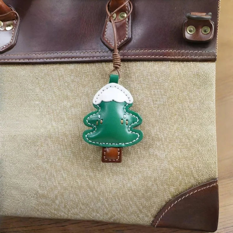 Christmas Tree Leather Bag Charm – Handmade Full-Grain Cowhide Pendant | Vintage Festive Keychain | Classic Holiday Gift for Handbags