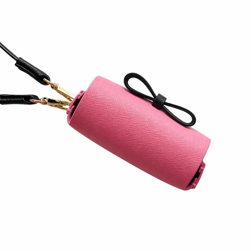 Dije de lápiz labial con lazo de cuero hecho a mano: mini colgante para bolso con llavero | Organizador portátil de piel de vaca para labiales, monedas y accesorios