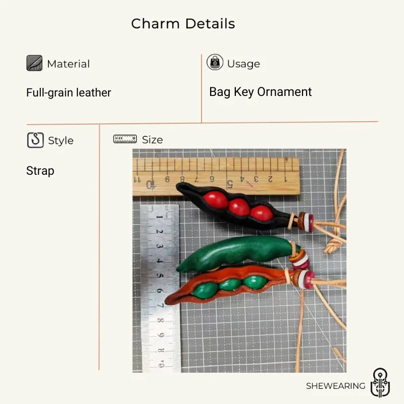Vintage Leather Pea Pod Bag Charm – Handcrafted Full-Grain Cowhide Keychain Pendant | Artisan Gift Accessory | Unisex Retro-Inspired Edamame Ornament