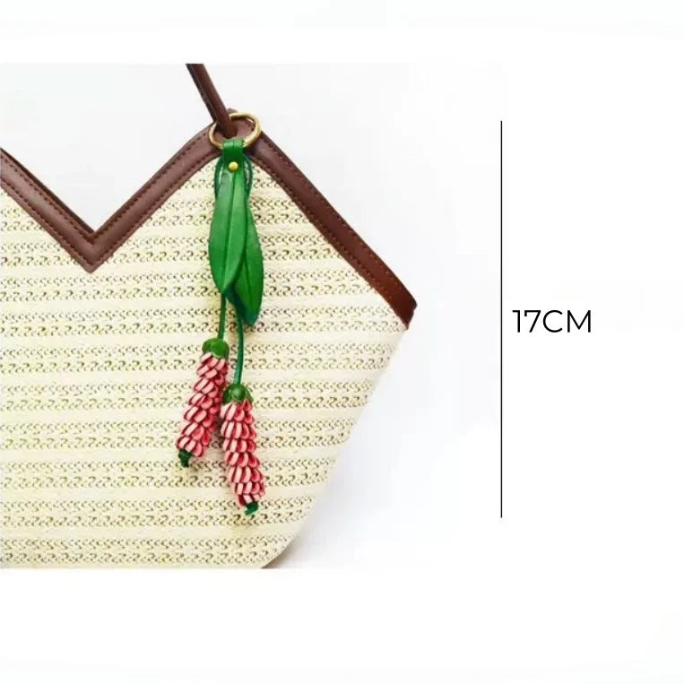 Llavero de bolso de piel "Flor de la Felicidad" hecho a mano – Colgante de borla floral de cuero de vaca de grano completo en 3D | Accesorio botánico artesanal para bolsos