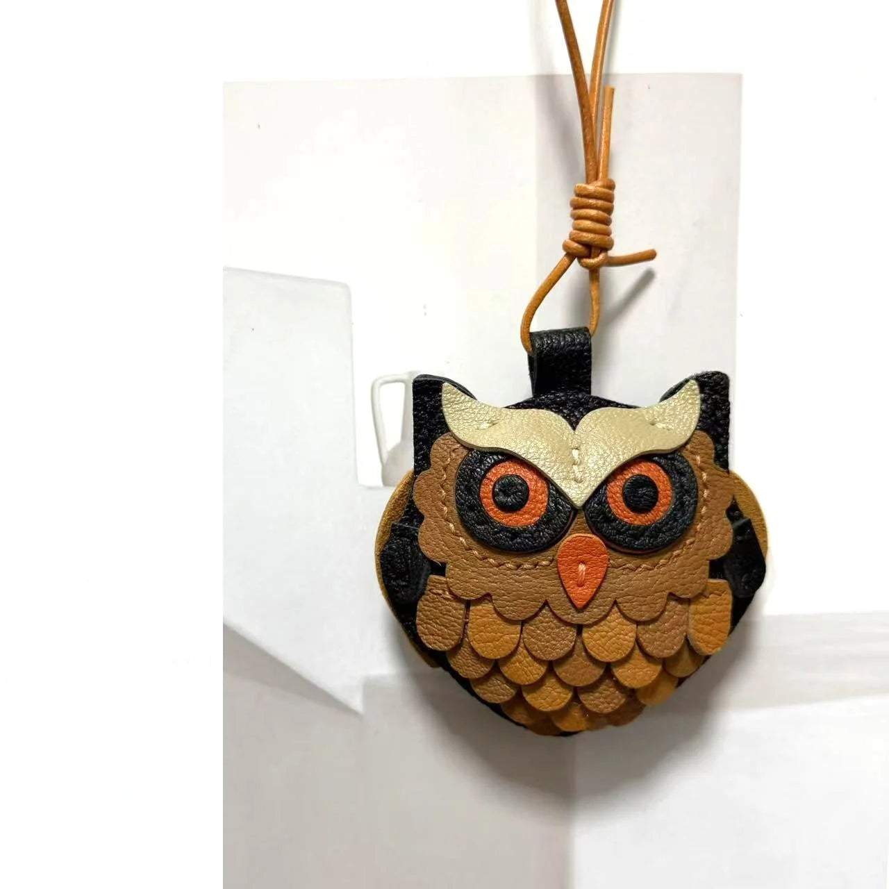 Vintage-Style Leather Owl Bag Charm – Handmade Multilayer Full-Grain Leather Pendant Keychain | Cute Animal-Inspired Accessory | Gift for Couples & Friends