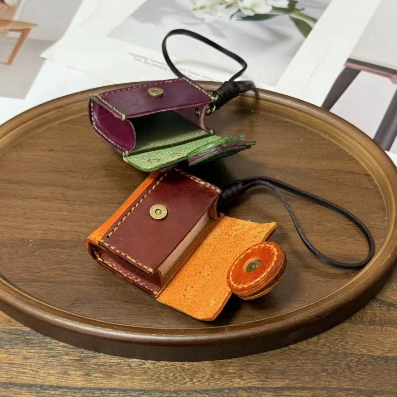 Retro Camera Leather Bag Charm & Mini Earphone Pouch – Handcrafted Top-Grain Leather Keychain | Unisex Vintage Accessory | Functional Coin & Earbud Case