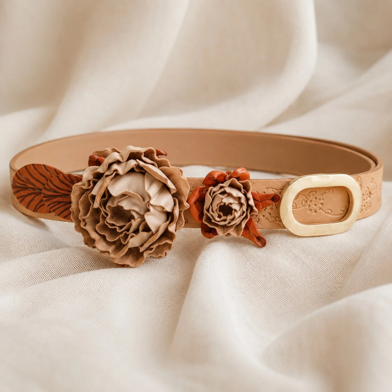 Antique Rose Bloom Leather Floral Waist Belt – Handcrafted Vegetable-Tanned Leather Flower Belt for Dresses, Skirts & Light Outerwear