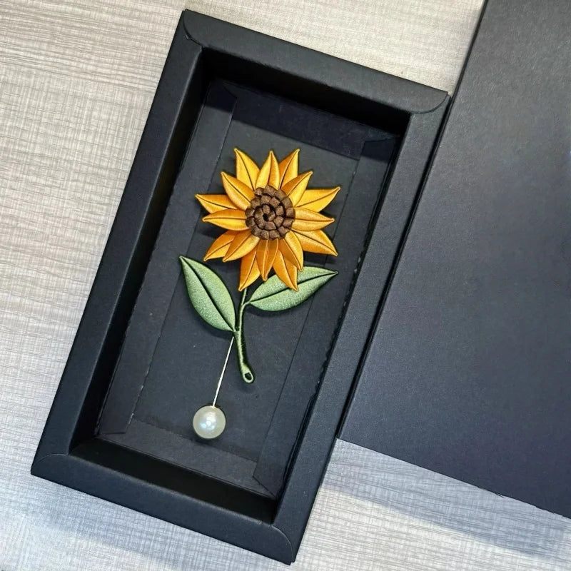 Traditional Chanhua Sunflower Brooch – Handmade Silk-Wrapped Floral Lapel Pin | Elegant Fashion Accessory & Gift for Women