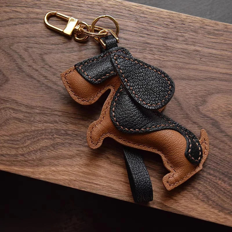Basset Hound Leather Bag Charm – Handmade Full-Grain Lambskin Pendant | Long-Eared Dog Keychain | Artisan Gift for Pet Lovers