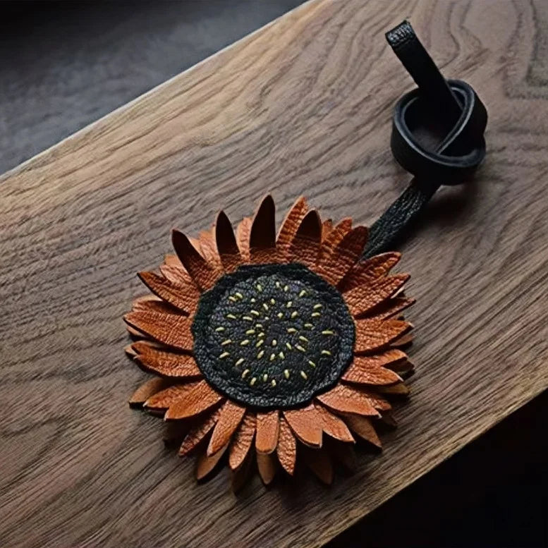 Handmade Sunflower Leather Bag Charm – Designer Full-Grain Cowhide Pendant | Artisan Floral Keychain | Unique Handbag Decoration & Gift